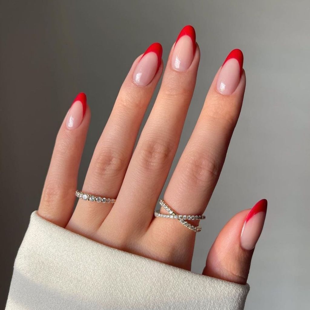 Nail Art Rouge That Stuns
