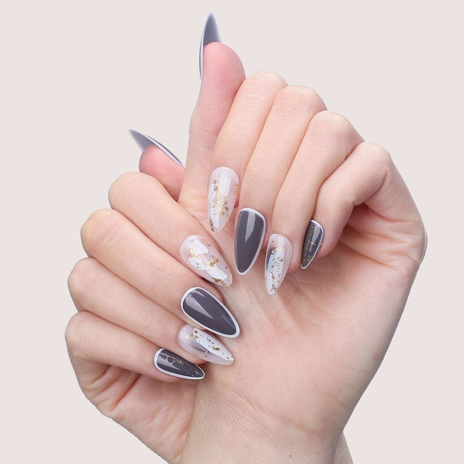 Faux Ongles Blanc et Gris Press On Nails