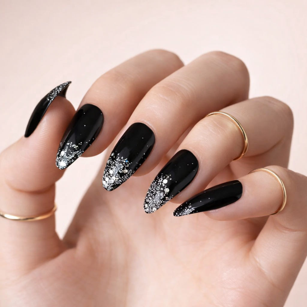 Faux Ongles Noir Paillettes Argentés