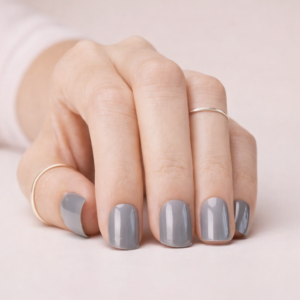 Faux Ongles Gris Carré Courts
