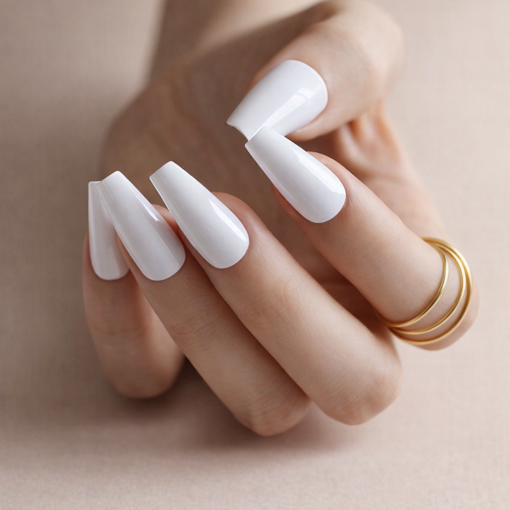 Faux Ongles Blancs Longs Ballerine Style