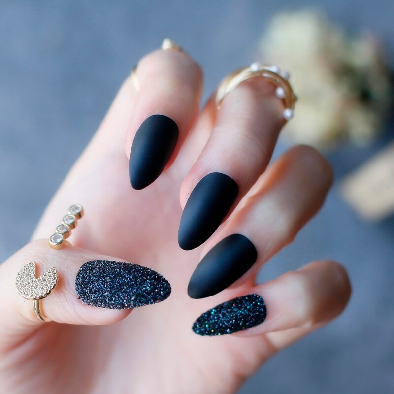 Faux Ongles Noirs Amande Longs Press On Nails