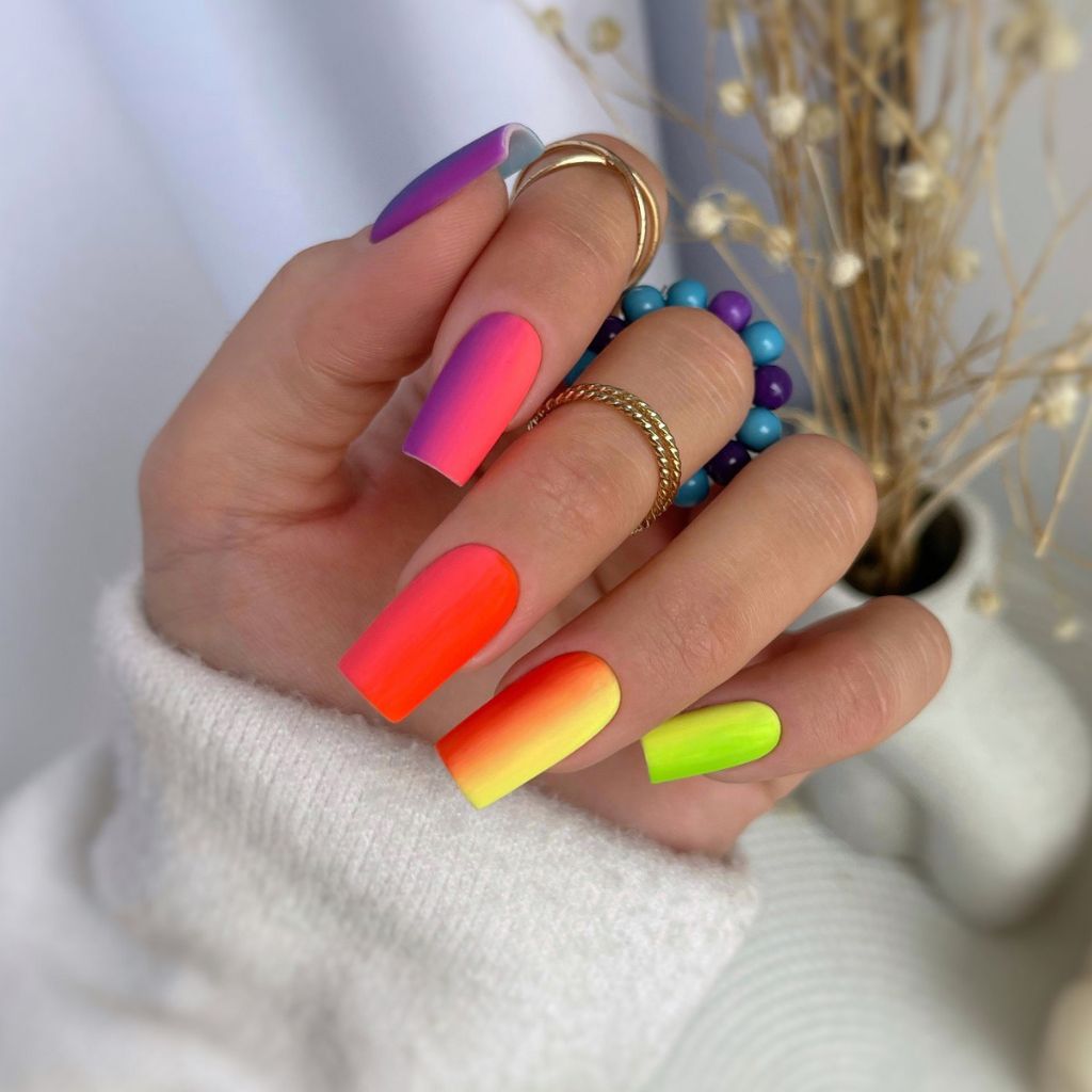 Faux ongles fluo