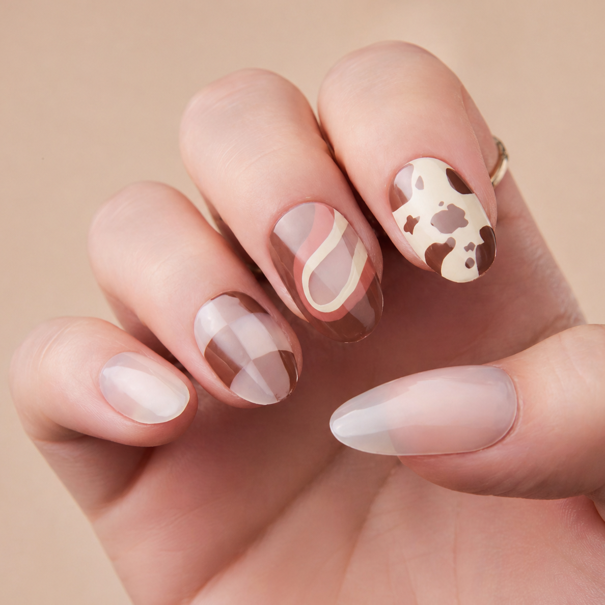 Faux Ongles Nude avec Motifs Marron Ronds Courts press on nails