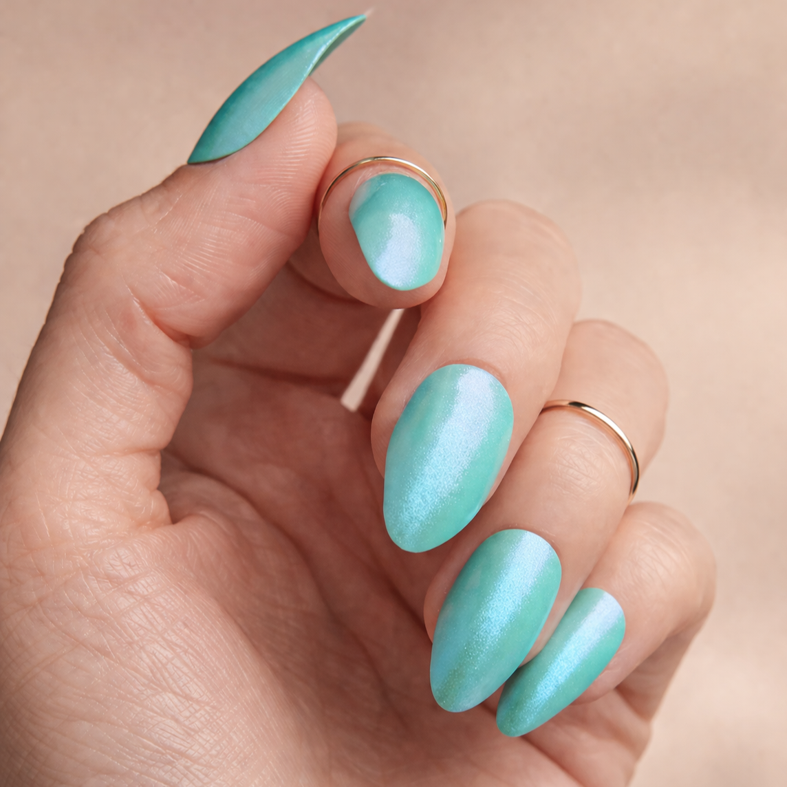 Faux Ongles Turquoise Chrome Amande Mi-Longs press on nails