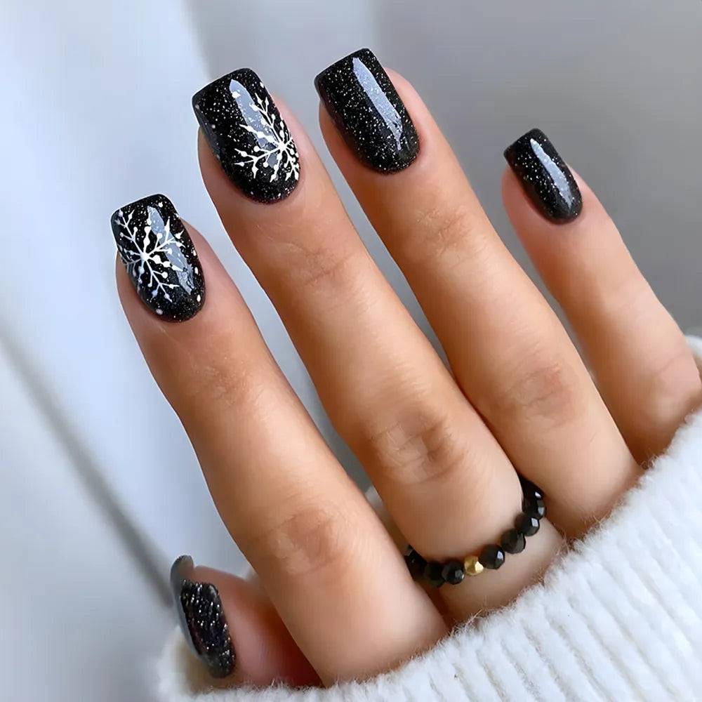 Faux Ongles de Noël Noirs à Flocons Press On Nails