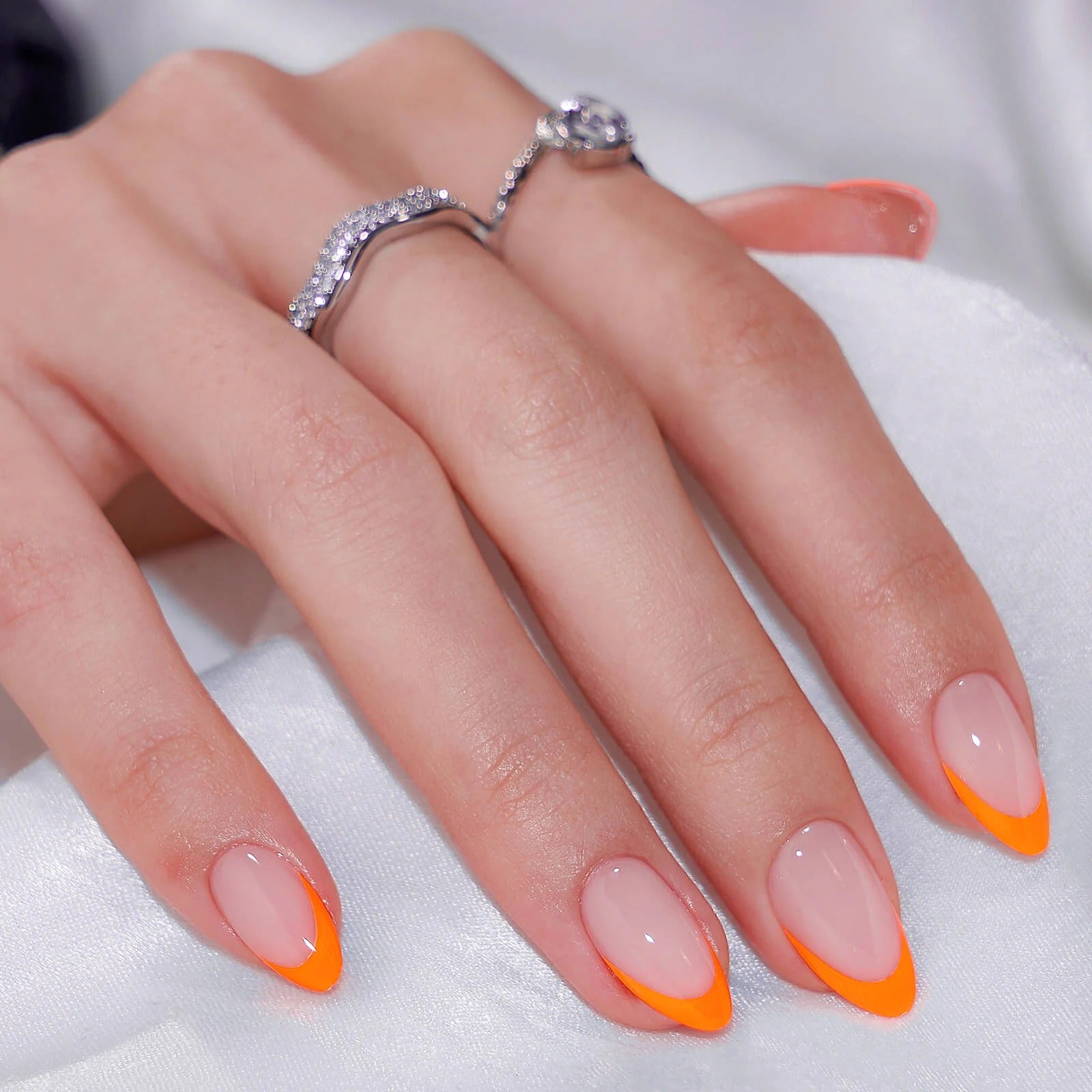 Faux ongles french orange amande