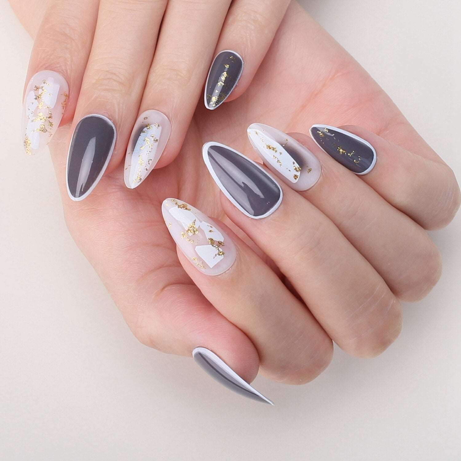 Faux Ongles Blanc et Gris Press On Nails