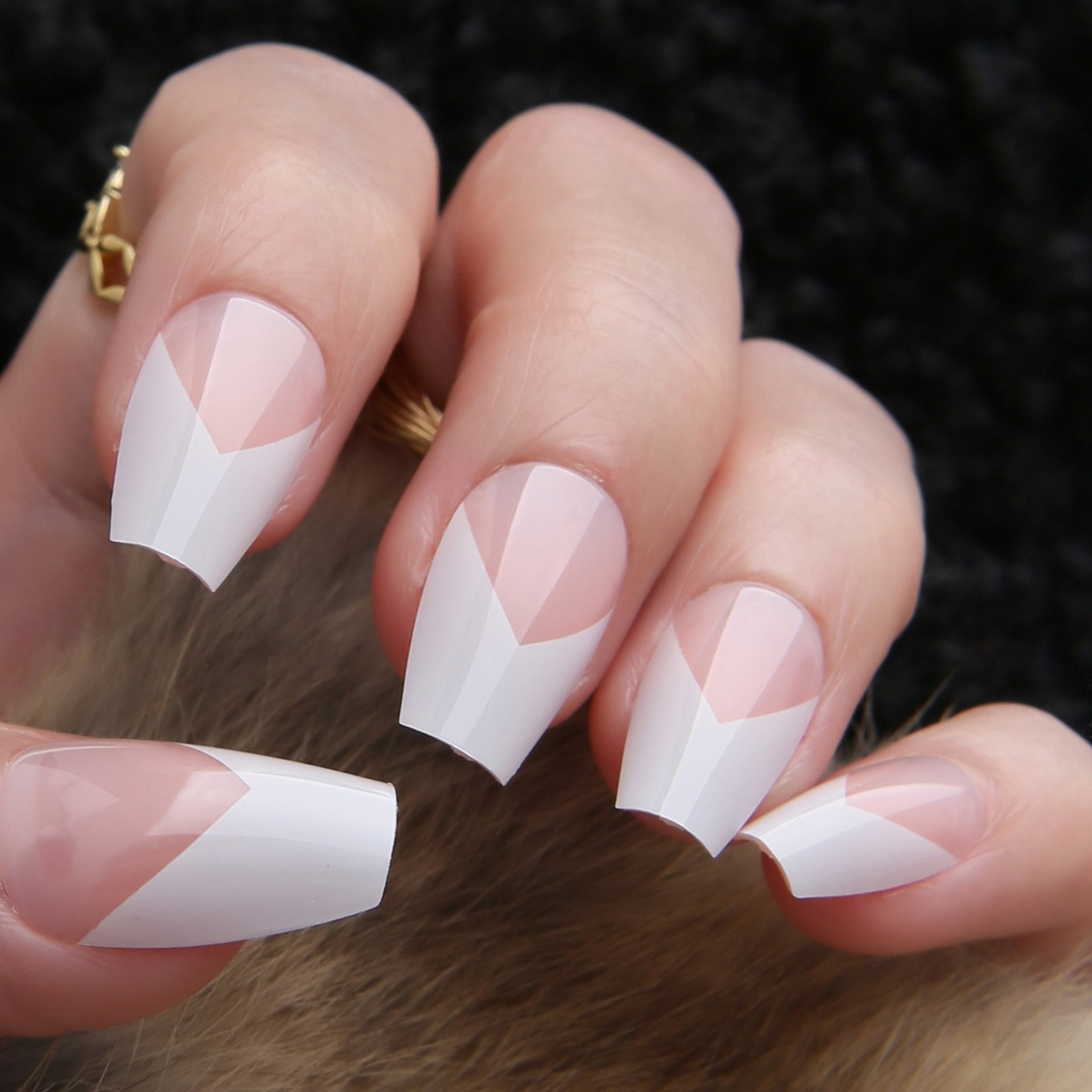 Faux Ongles Ballerine avec French en pointe Press On Nails