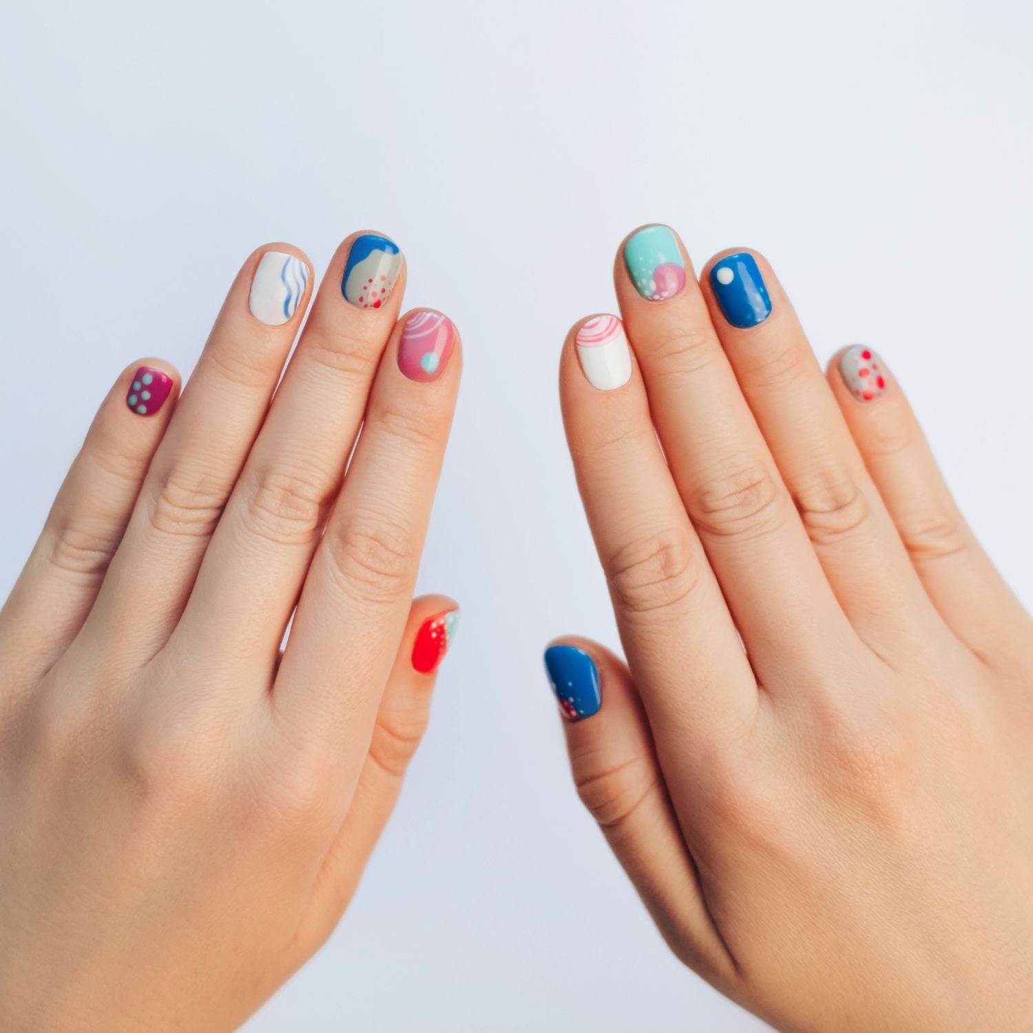 faux ongles courts multicolore