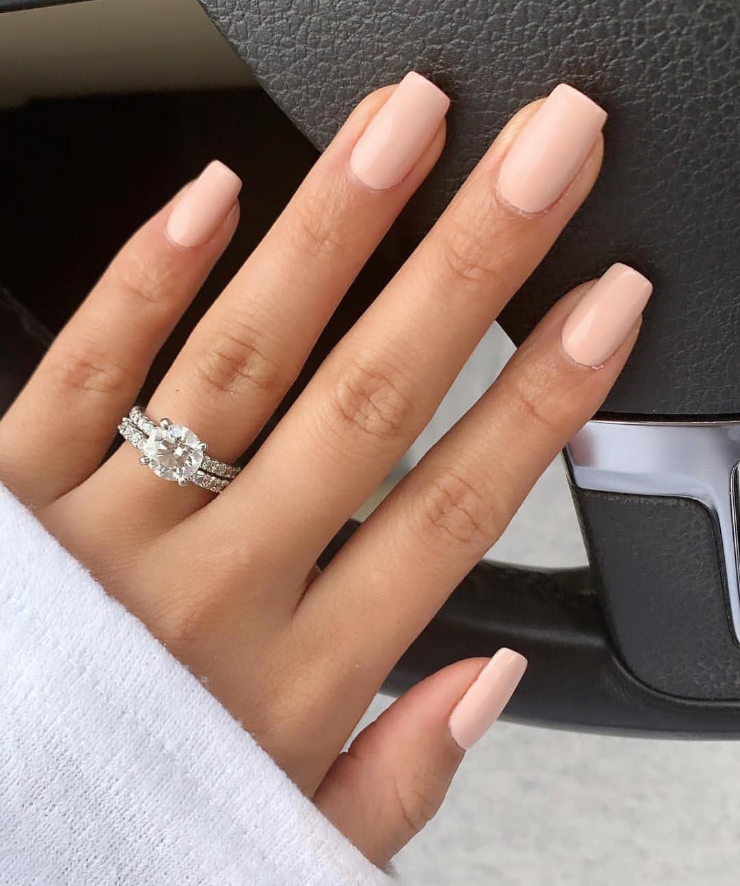 faux ongles nude rose pale